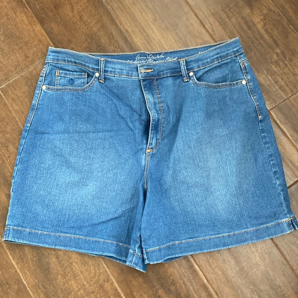 Gloria Vanderbilt Pants - Shorts